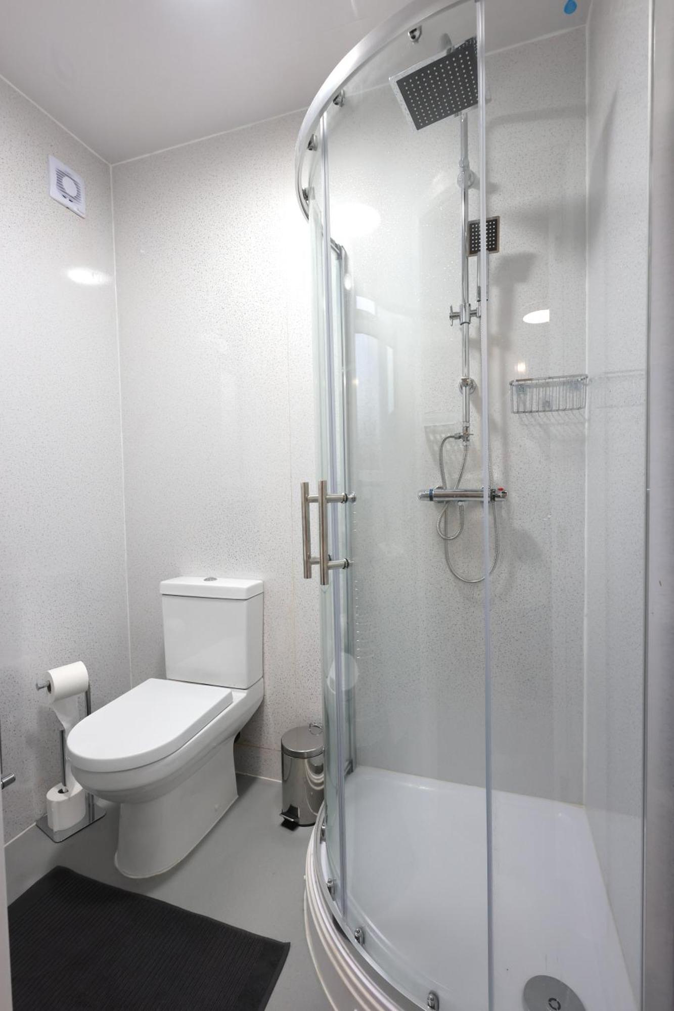 22 Lower Road Beeston *