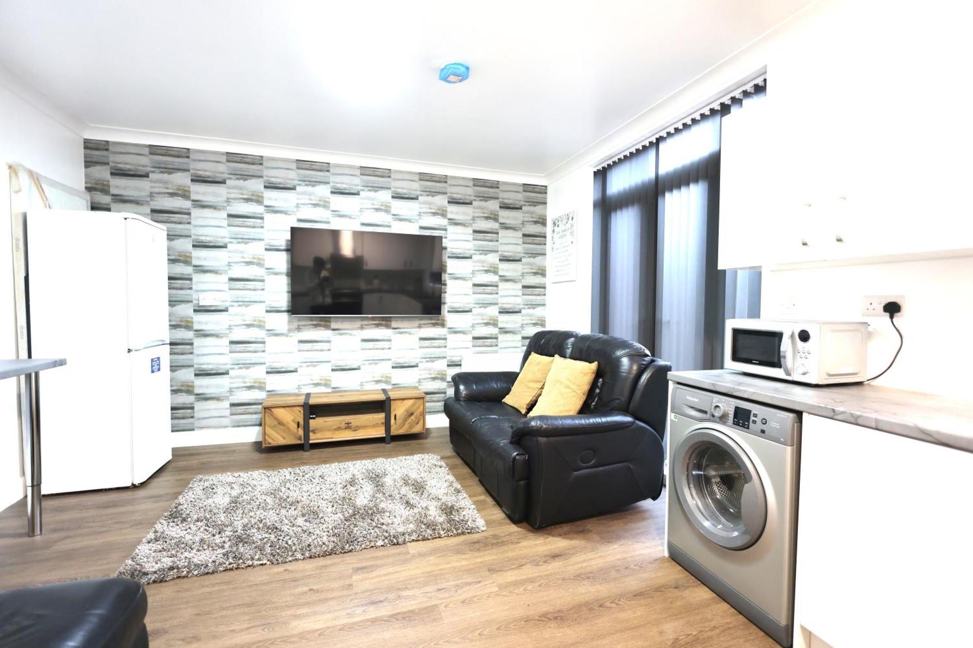 22 Lower Road Beeston *